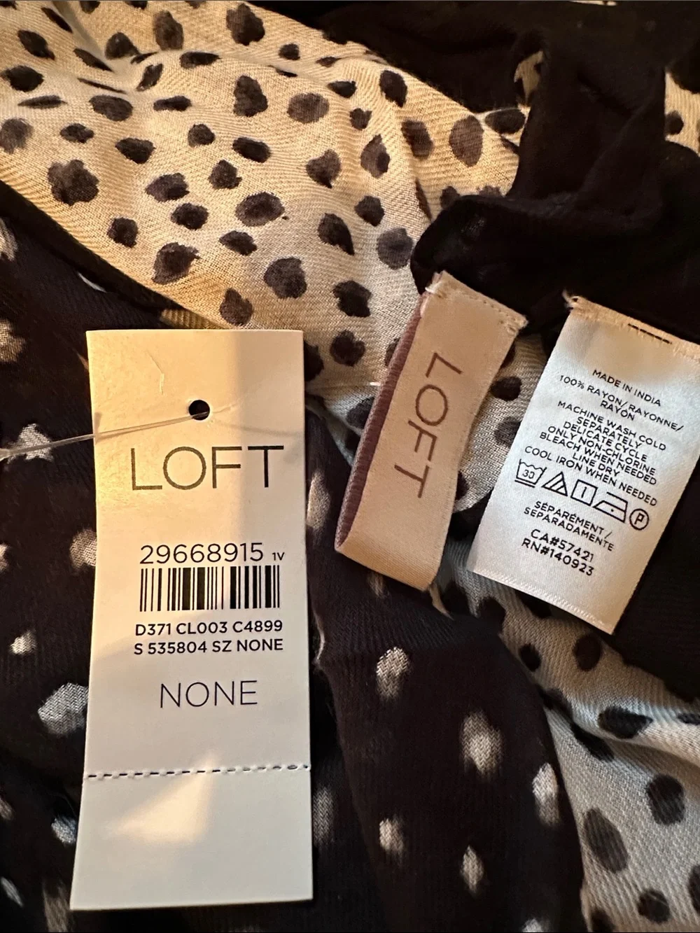 Loft Women’s Animal Print Scarf